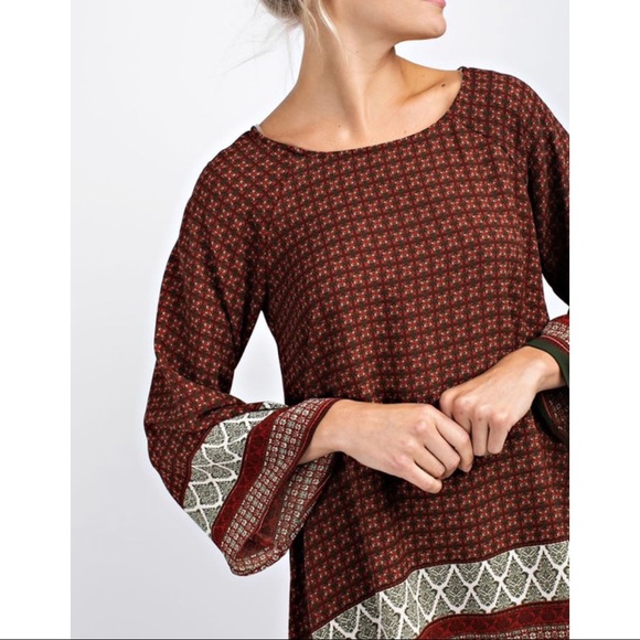 Boho Wide Sleeve Blouse Red and Green Design - Picture 2 of 8